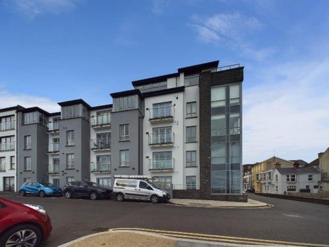 Cosy 3 Bedroom Apartment In Central Portrush With Sea Views Ngoại thất bức ảnh